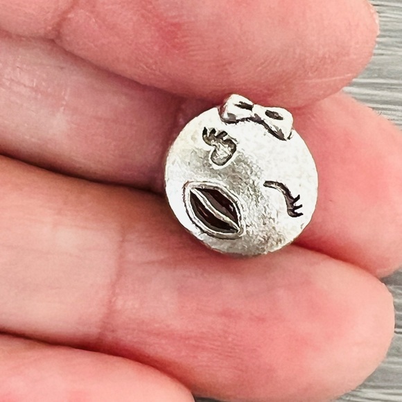 Silver plated EMOJI Bracelet charm - Picture 3 of 5